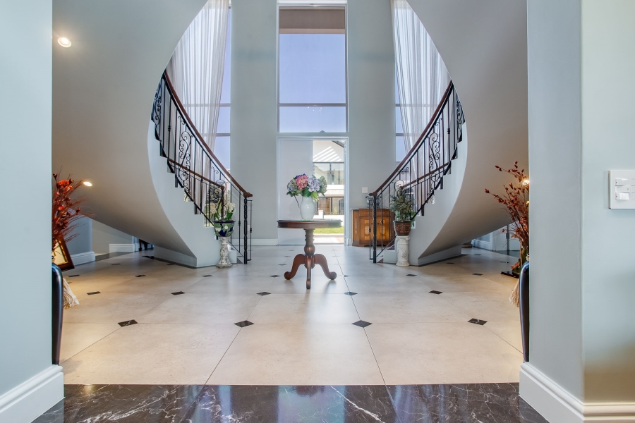 5 Bedroom Property for Sale in Val De Vie Estate Western Cape